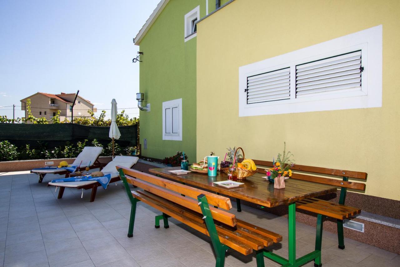 Holiday Residence Maja Katuni Exterior foto