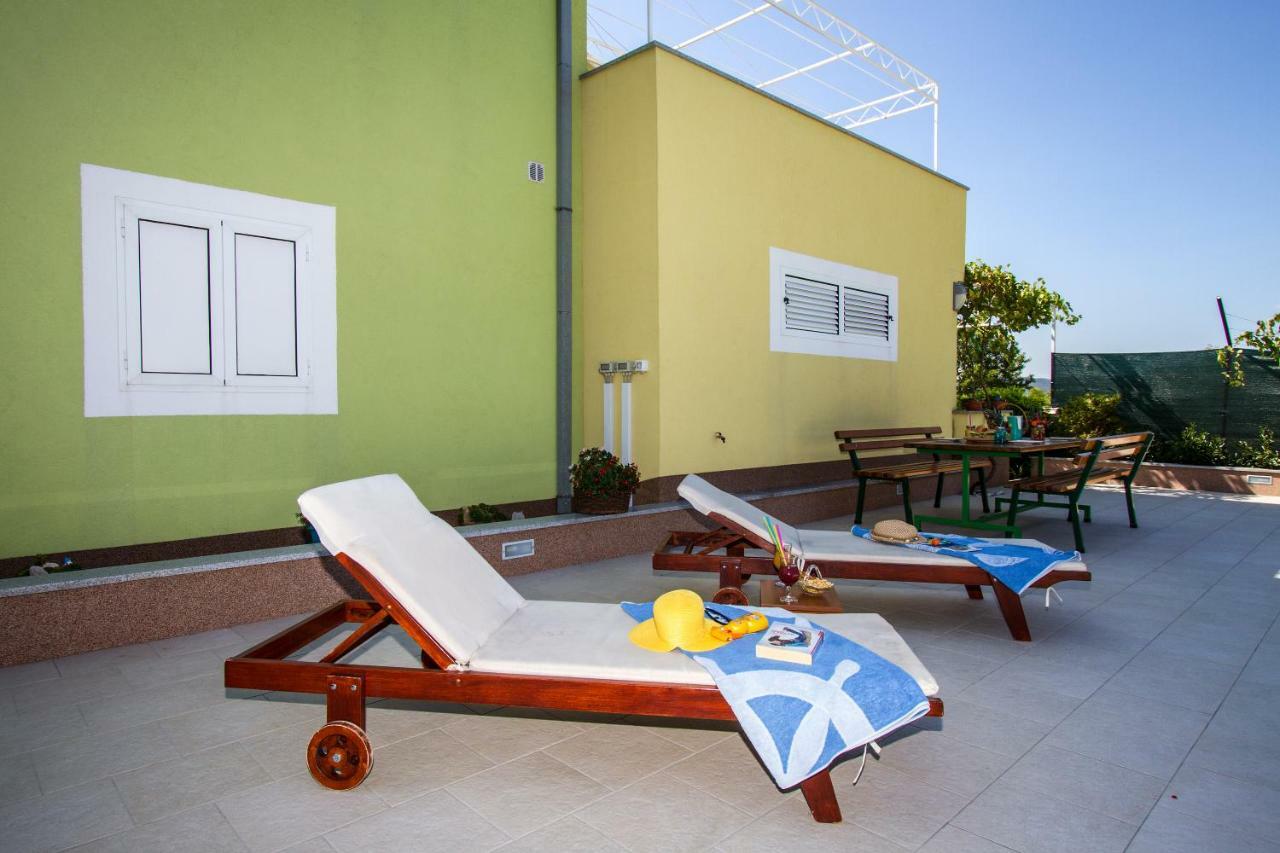 Holiday Residence Maja Katuni Exterior foto